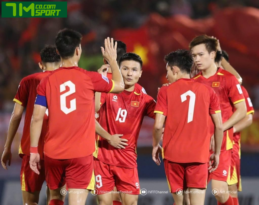 Quang Hải ghi bàn cho ĐT Việt Nam