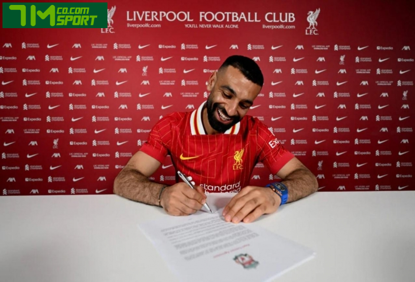 Salah gia hạn hợp đồng với Liverpool